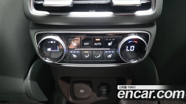 Genesis GV80 2021 — ფოტო 19/20