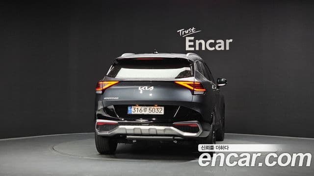 Kia Sportage 2023 — ფოტო 4/20