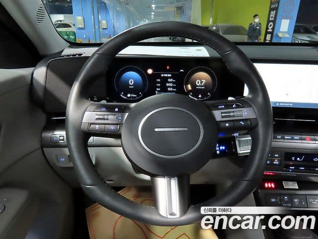Hyundai Kona 2023 — ფოტო 9/20