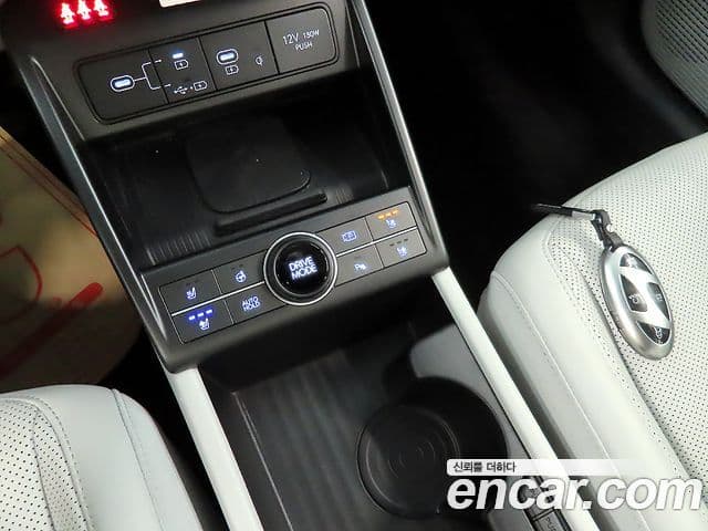 Hyundai Kona 2023 — ფოტო 13/20