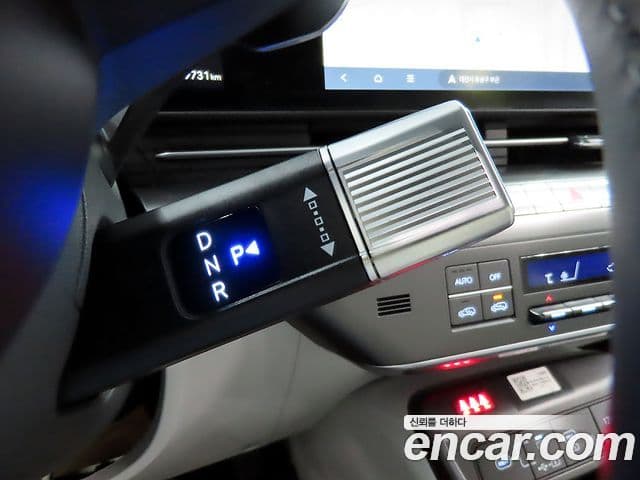 Hyundai Kona 2023 — ფოტო 14/20