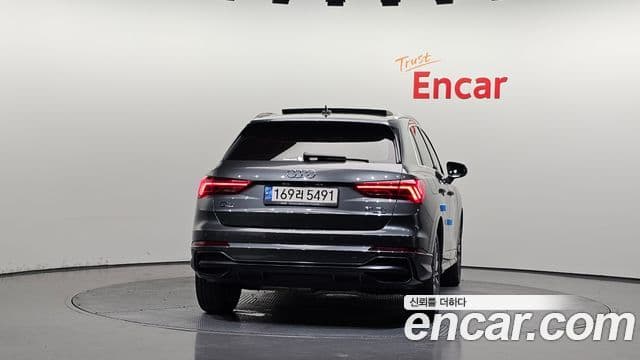 Audi Q3 2022 — Şəkil 6/20