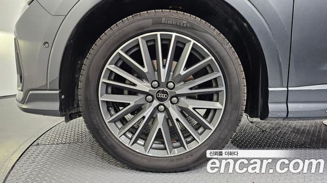 Audi Q3 2022 — Şəkil 19/20