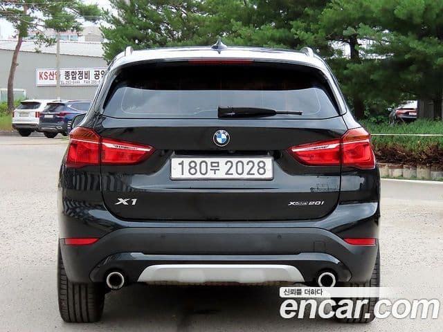 BMW X1 2022 — ფოტო 3/20