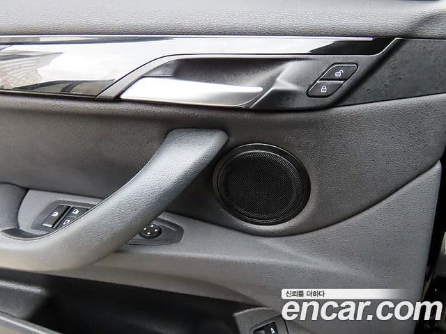 BMW X1 2022 — ფოტო 10/20