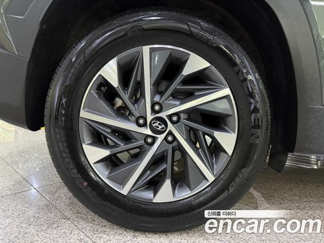 Hyundai The New Tucson 2023 — ფოტო 18/19