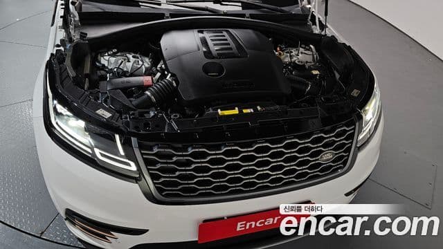 Land Rover Range Rover Velar 2022 — Şəkil 6/20
