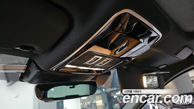 Land Rover Range Rover Velar 2022 — Photo 22/37