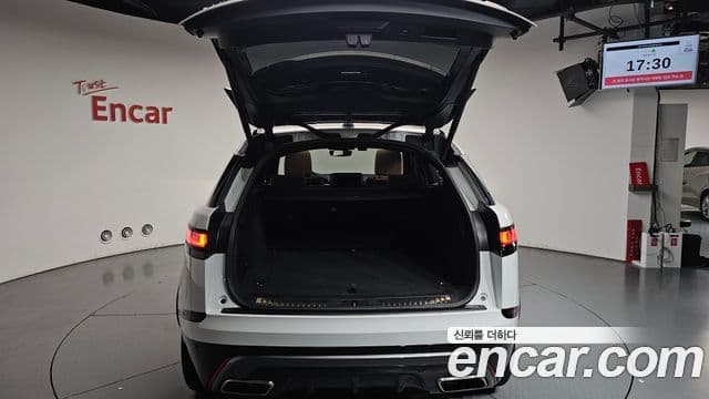 Land Rover Range Rover Velar 2022 — Photo 24/37