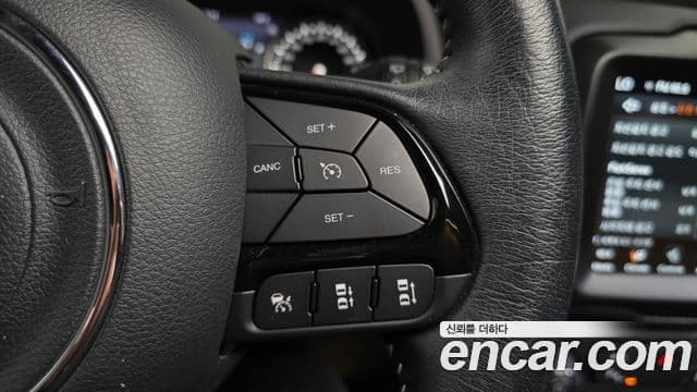 Jeep Renegade 2021 — Şəkil 15/20