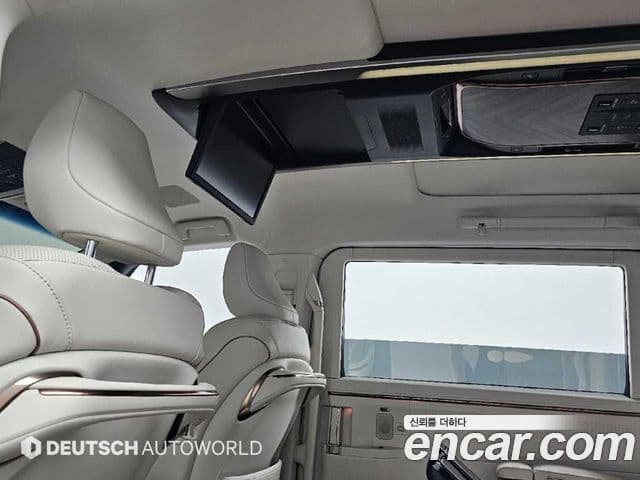 Lexus LM 2025 — фото 18 из 20