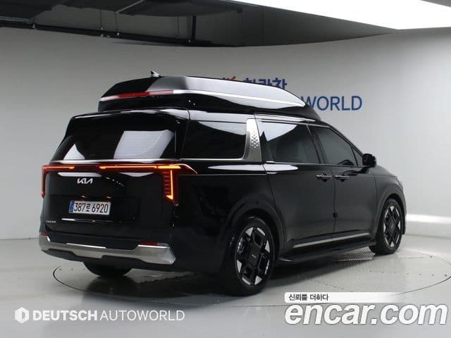 Kia Carnival 2024 — Фото 2/20