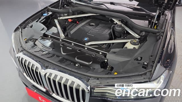 BMW X7 2021 — Photo 9/20