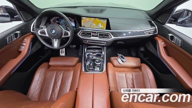 BMW X7 2021 — Photo 13/20