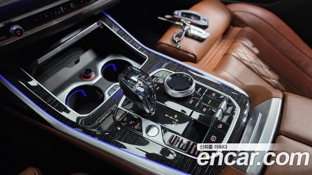 BMW X7 2021 — Photo 4/20