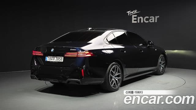 BMW 5 Series 2025 — Şəkil 2/20