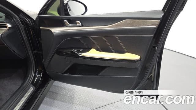Kia K5 2021 — Photo 1/32