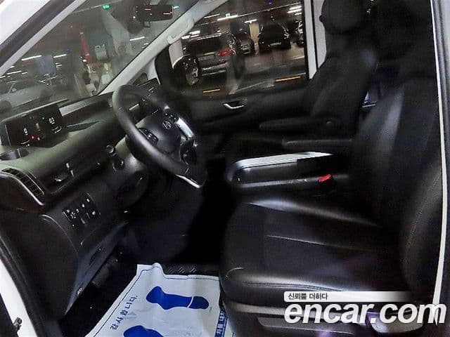 Hyundai Staria 2025 — ფოტო 8/20