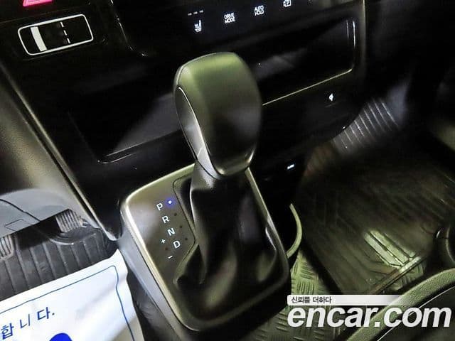 Hyundai Staria 2025 — ფოტო 13/20