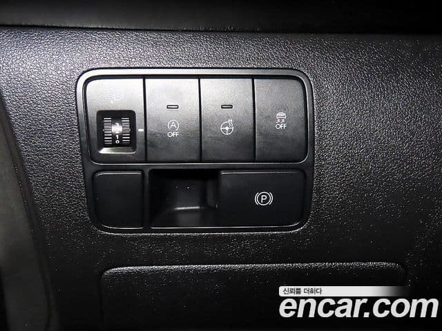 Hyundai Staria 2025 — ფოტო 17/20