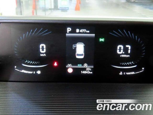 Hyundai Staria 2025 — Şəkil 8/20