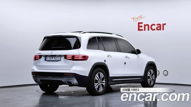 Mercedes-Benz GLB-Class 2024 — Photo 24/31