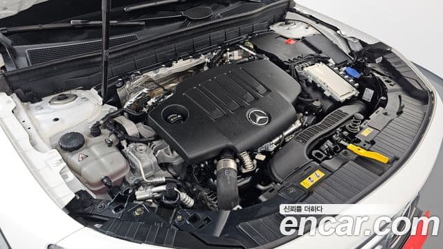 Mercedes-Benz GLB-Class 2024 — Photo 15/31