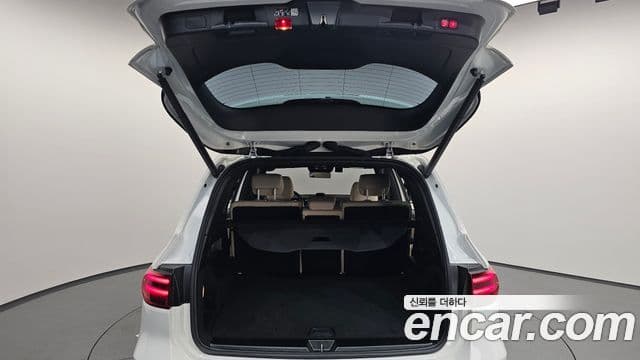 Mercedes-Benz GLB-Class 2024 — Photo 4/31