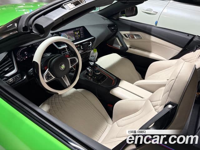 BMW Z4 2025 — Фото 10/18