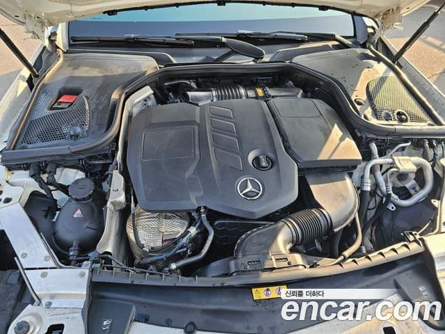 Mercedes-Benz E-Class 2018 — ფოტო 13/20