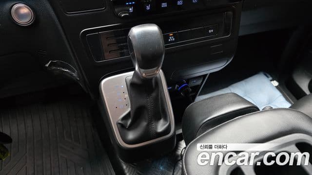 Hyundai Staria 2022 — Şəkil 9/20