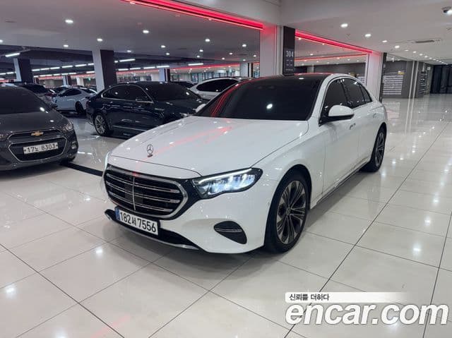 Mercedes-Benz E-Class 2024 — ფოტო 1/17