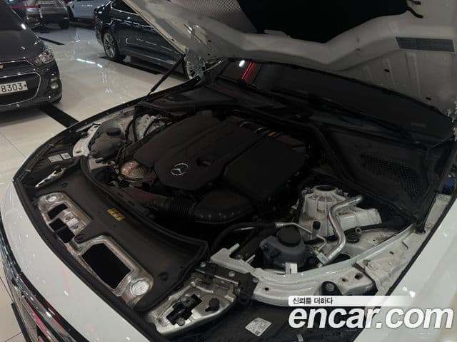Mercedes-Benz E-Class 2024 — ფოტო 6/17