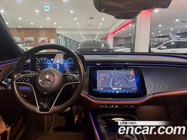 Mercedes-Benz E-Class 2024 — ფოტო 7/17