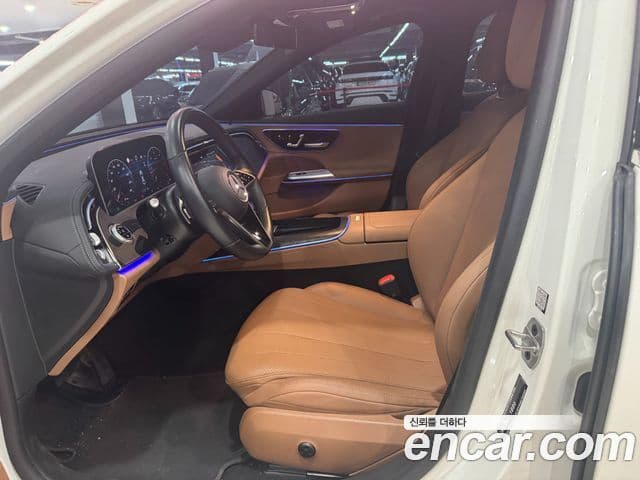 Mercedes-Benz E-Class 2024 — ფოტო 10/17