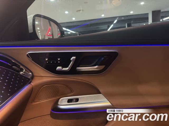 Mercedes-Benz E-Class 2024 — ფოტო 13/17