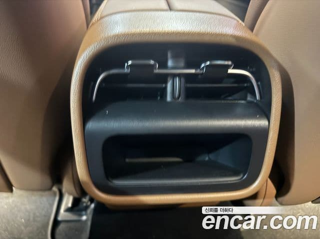 Mercedes-Benz E-Class 2024 — ფოტო 15/17