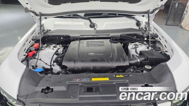 Land Rover Defender 2024 — Photo 20/20
