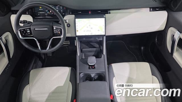 Land Rover Discovery Sport 2024 — ფოტო 7/20