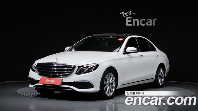 Mercedes-Benz E-Class 2019 — Фото 1/20