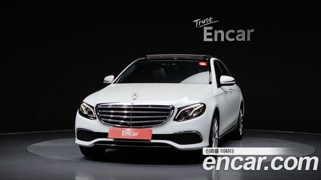 Mercedes-Benz E-Class 2019 — Фото 3/20