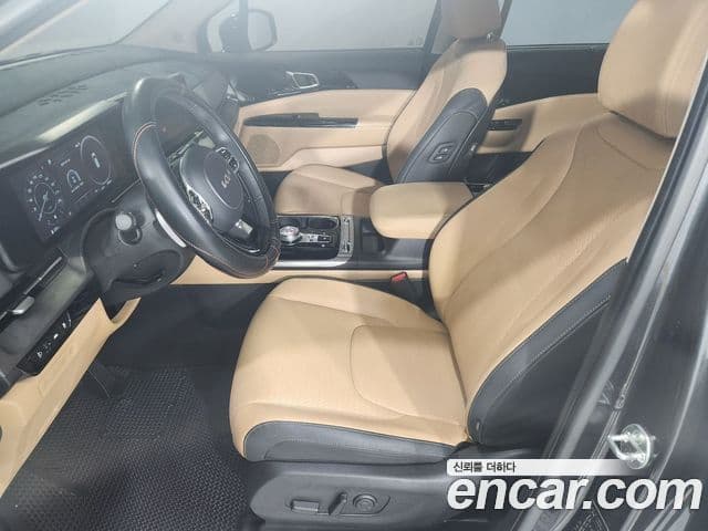 Kia Carnival 2023 — Şəkil 7/19