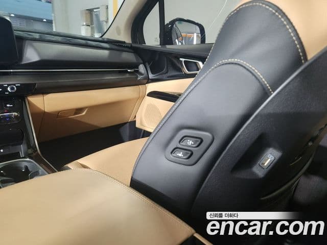Kia Carnival 2023 — Şəkil 10/19