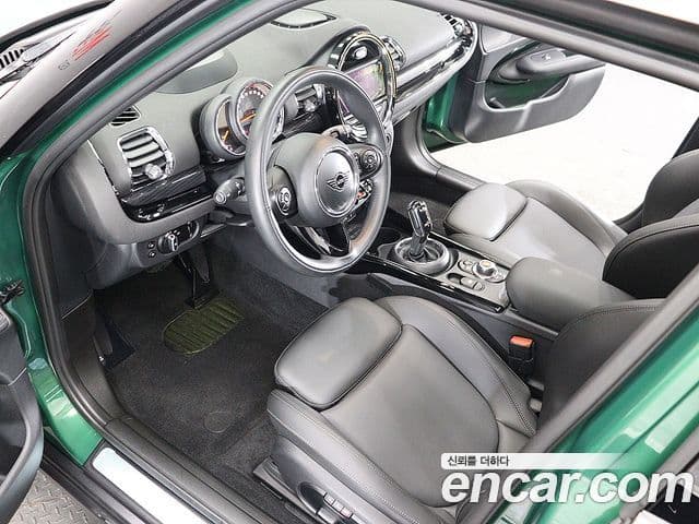 Mini Cooper Clubman 2019 — ფოტო 7/20