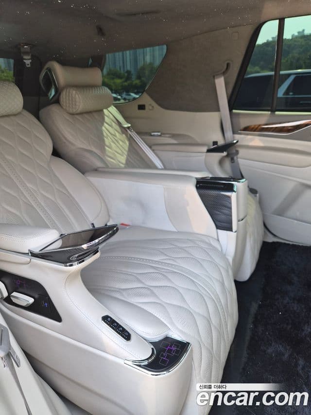 Cadillac Escalade 2022 — Şəkil 8/17