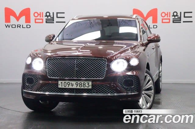 Bentley Bentayga 2021 — Фото 2/20