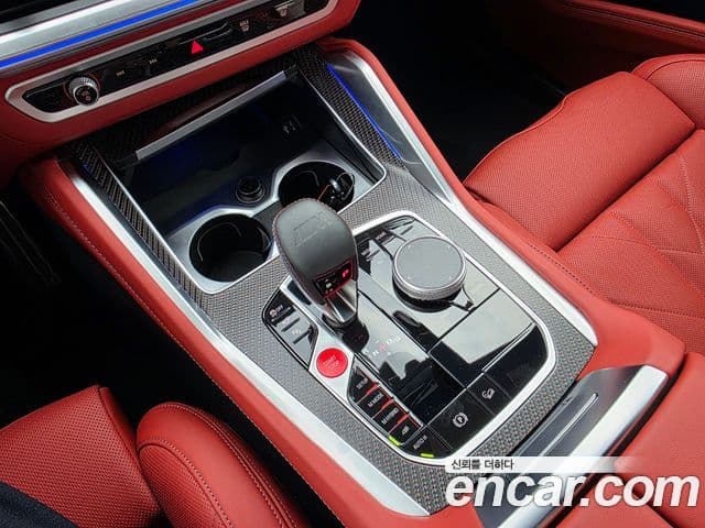 BMW XM 2025 — Фото 8/20