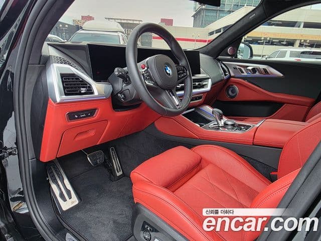 BMW XM 2025 — Фото 11/20