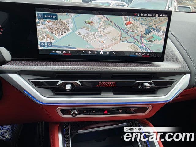 BMW XM 2025 — Фото 12/20