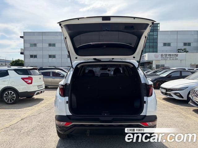 Hyundai Tucson Hybrid 2022 — Photo 15/20